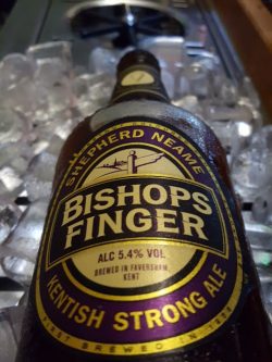 shepherd-neame-bishops-finger-strong-ale